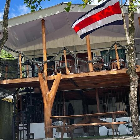 Uvita Pirates Hostel Екстериор снимка