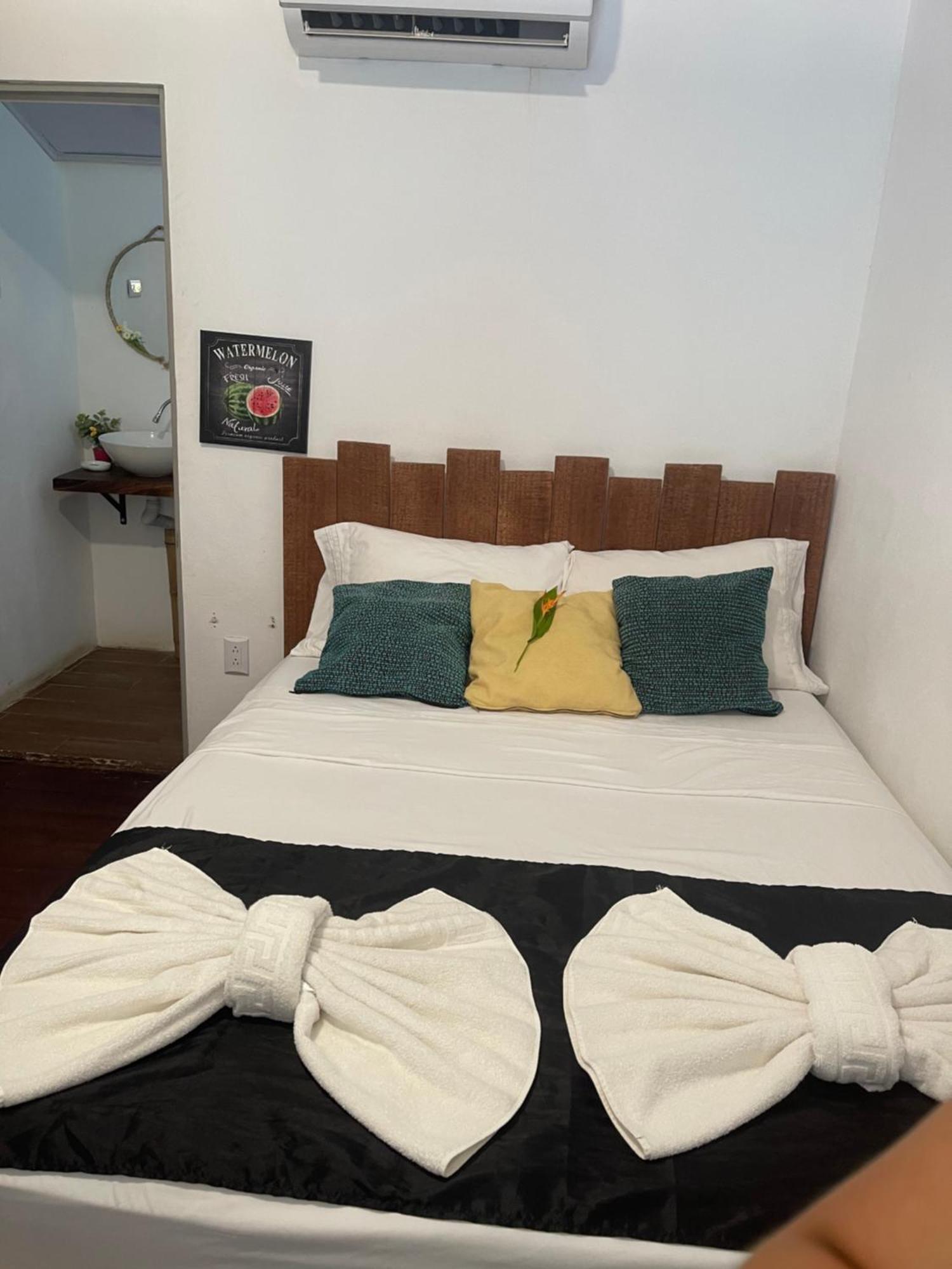 Uvita Pirates Hostel Екстериор снимка