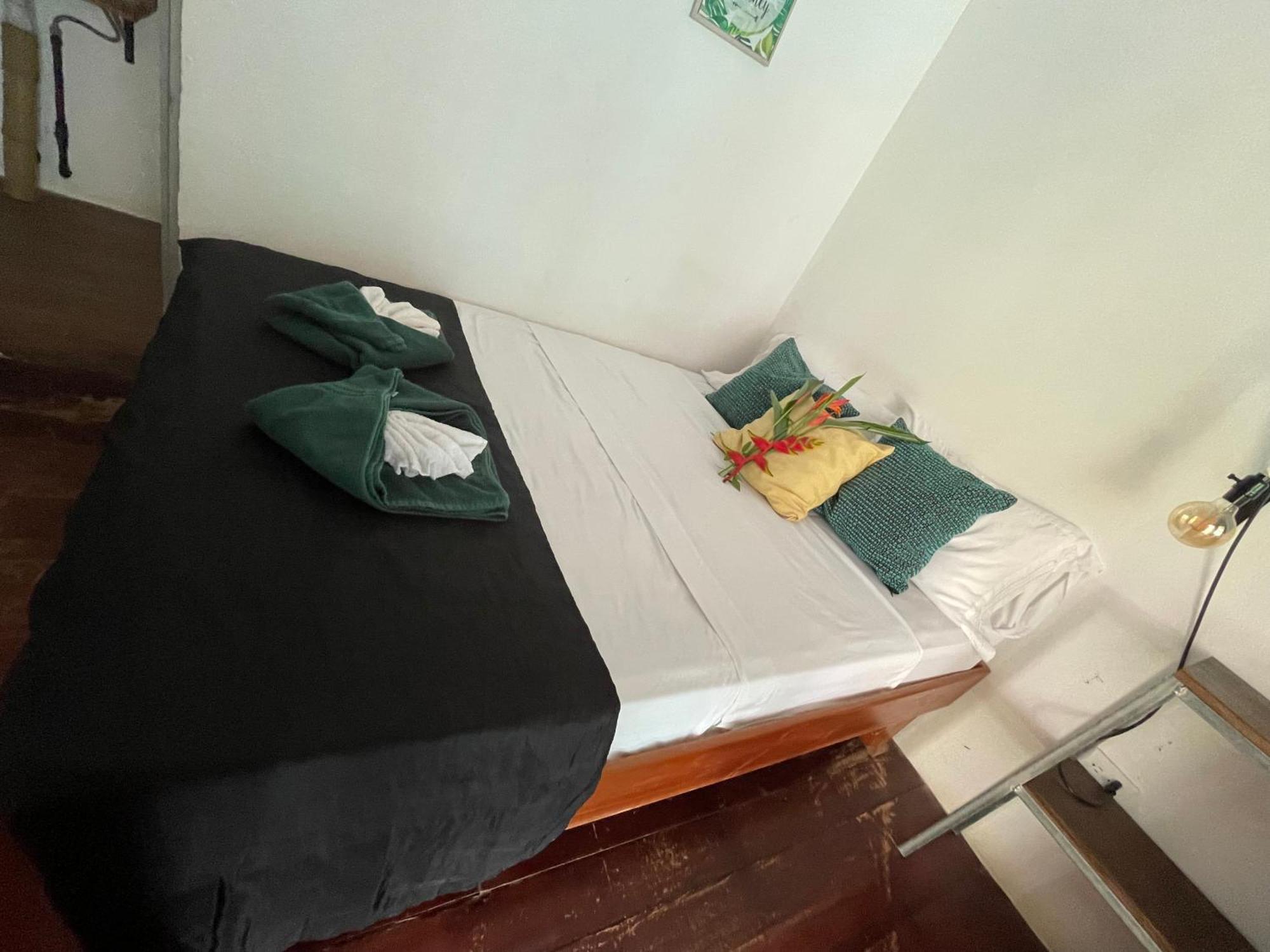 Uvita Pirates Hostel Екстериор снимка